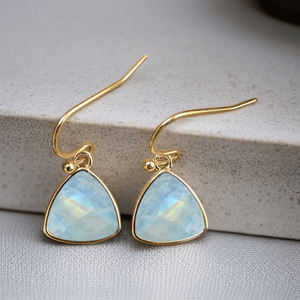 Fait à la main facettes billion forme arc-en-ciel pierre de lune lunette réglage balancent goutte boucle d'oreille luxe 925 en argent Sterling bijoux en gros - Product Image 1