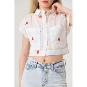 Topshow <b>Red</b> Floral Embroidered Crop Top Shirt for Women - Stylish Wholesale Belly-Cut <b>Blouse</b> with Delicate <b>Red</b> Flower Pattern - Product Image 2
