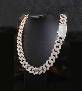 Moissanite 15mm VVS diamants taille ronde 2 tons rose avec chaîne à maillons cubains en argent sterling 925 plaqué rhodium pour mariages fêtes - Product Image 1