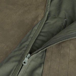 Chaleco de tiro de arcilla Vineyard Green con hombros y pecho de cuero de gamuza Chaleco de tiro multifunción - Product Image 4