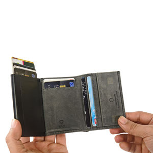 Tarjetero Emergente de Cuero Genuino con Grabado - Product Image 4