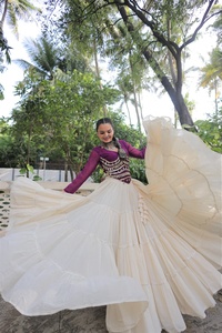 Tela de algodón de alta demanda Lehenga Choli para niñas mujeres trabajo de encaje de espejo para fiestas Navratri mejor precio disponible más vendidos - Product Image 2