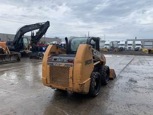 Chargeuse compacte Case SR200 2011 : Chargeuse de taille moyenne fiable avec des performances et une efficacité élevées - Product Image 5