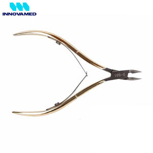 Pince à cuticules russe en acier inoxydable, couleur dorée personnalisée, poignée antidérapante, ouverture large, lame tranchante pour le soin des ongles des pieds - Product Image 2