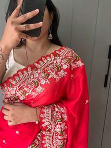 Sari de Seda Pura Fabzone en Rojo con Bordado Plateado, Estilo India y Pakistán, para Ocasiones Especiales - Product Image 5