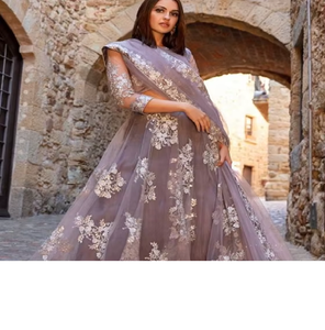 Designer Belle Lehenga Choli pour fête de mariage avec broderie lourde travail élégant ethnique à la mode tenue 2025 - Product Image 4