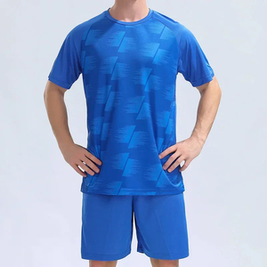 Nuevo uniforme de fútbol personalizado de alta calidad para hombres, ropa deportiva transpirable 100%, uniforme de fútbol personalizado, camiseta y pantalones cortos - Product Image 1