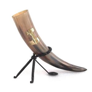 Cornes à boire avec support en métal élégant Fait à la main traditionnel Viking Décoratif Cadeau unique Cornes à boire durables et élégantes - Product Image 6