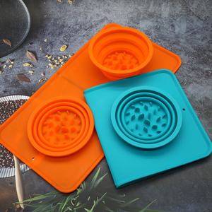 Juego de Tazones Portátiles Plegables de Silicona para Perros y Gatos, Antiderrames, de Doble Uso, para Exteriores - Product Image 4