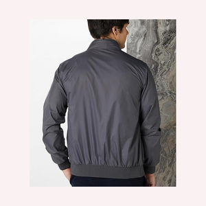 Chaqueta moderna de poliéster y algodón para hombre, ligera, transpirable, para exteriores, cálida chaqueta de poliéster y algodón al por mayor - Product Image 2