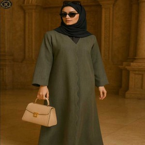 Abaya décontractée et modeste pour femme en polyester, col rond, tissu respirant, manches longues, toutes saisons, pour les rassemblements du Moyen-Orient - Product Image 1