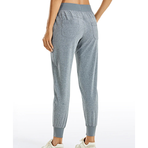 Pantalon femme coupe droite élégante, conçu pour une liberté de mouvement, au design épuré et d'une allure moderne raffinée. - Product Image 2
