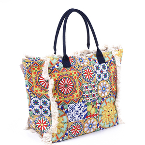 กระเป๋าผ้าแคนวาสสำหรับผู้หญิงมีซิปขอบผ้าฝ้ายขนาดใหญ่ลายเรขาคณิตเป็นมิตรกับสิ่งแวดล้อม - Product Image 3