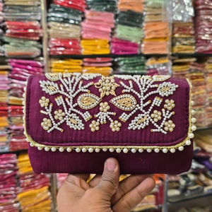 Sac à main pour femmes au design classique, pochette, sac à main, meilleure couleur, résine florale et chaîne, également au meilleur prix, indien, coloré - Product Image 1