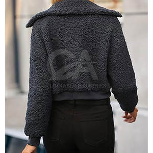 Veste courte en fausse fourrure de qualité supérieure pour femmes, veste courte en fausse fourrure de luxe pour femmes, veste courte en fausse fourrure douce et moelleuse pour l'hiver - Product Image 4