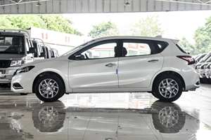 Nissan TIIDA Hatchback 2024, 1.6L CVT, 5 Plazas, Compacto, Gasolina, Autos Usados en Venta - Product Image 2