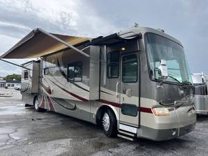 Bien mantenido Limpio 2006 Tiffin Motorhomes PHAETON 40QDH - Product Image 2