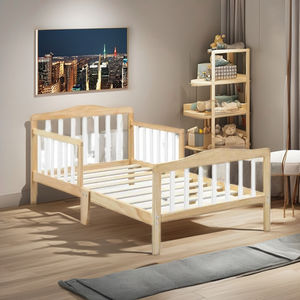 Cama doble para niños pequeños en rieles de seguridad dobles naturales y blancos Acabado de madera maciza seguro para niños Se adapta a colchones de cuna de tamaño estándar - Product Image 6
