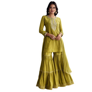 Set Sharara verde con ricamo Zardosi e paillettes per feste Festive all'ingrosso ricevimenti matrimoni e abbigliamento culturale personalizzato - Product Image 1