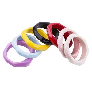 Wholesale Vintage Resin Geometric Irregular Bangle Fashion Chunky Resin Bangles <b>Bracelet</b> for Women available - Product Image 4