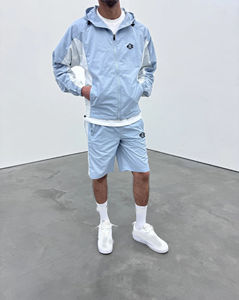 Conjunto de Sudadera con Capucha y Pantalones Cortos Cortavientos de Nailon Arrugado Sólido de Invierno Personalizado con Logotipo Personalizado, Chándal Deportivo para Hombre - Product Image 1