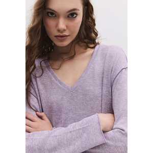 Chemise à manches longues et col en V - Product Image 2