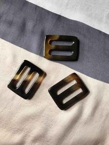 Anillo para Bufanda de Cuerno de Búfalo con Pulido Suave que Agrega Elegancia Suave y Sujeción Segura a Cualquier Bufanda de Alta Calidad - Product Image 4