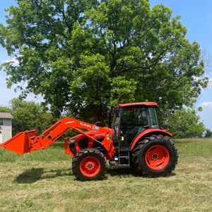 Duradero para Tractor de 60HP 4WD con Transmisión de Engranajes, Sistemas Hidráulicos Avanzados, Bomba y Motor, Accesorios Personalizables para Uso Agrícola - Product Image 3