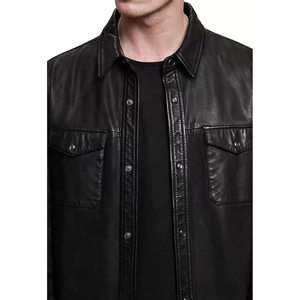 Chemise pour homme en cuir 100% noir, design tendance, teinte unie, coupe-vent, respirante, avec logo sur le devant - Product Image 2