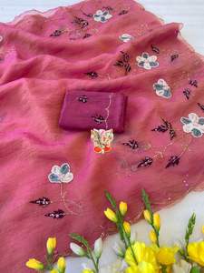 Sari haut de gamme pour femme en or rose avec Moti et Jarkan dans le pallu, travail manuel avec patchwork et Butta - Product Image 4