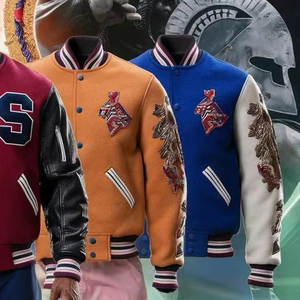 Veste universitaire formelle avec col montant et logo sur le devant - Product Image 1