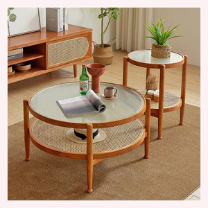 2025 Table basse en rotin faite à la main par un designer Finition en bois de qualité supérieure, légère et polyvalente, parfaite pour les intérieurs modernes - Product Image 1