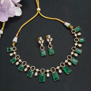 Esmeralda Gemstone Polki American Diamond Jewelry Set de pendientes y collar Conjunto de joyería de moda hecha a mano para mujer - Product Image 1