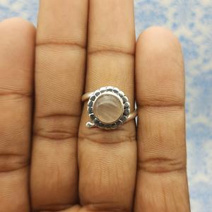 แหวนสายรัดแบบโบฮีเมียนเรียบง่ายถูกประดิษฐ์ขึ้น925เงินสเตอร์ลิงพร้อมโรสควอตซ์เพชรสำหรับเครื่องประดับงานแต่งงานของผู้หญิง - Product Image 6