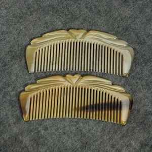 หวีทำจากน้ำเต้าแกะสลักด้วยมือพร้อมไม้กางเขนสำหรับเครื่องประดับผม-ศิลปะและของสะสม - Product Image 2