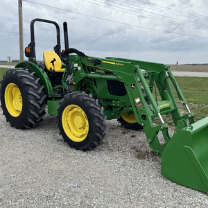 2022 Tracteur agricole John Deeree 5065E avec chargeur frontal - Product Image 1