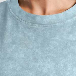 เสื้อยืดคอร์สโตนวอชสีเขียวทะเล ผลิตจากผ้าเจอร์ซีย์ที่สวมใส่สบาย - Product Image 5