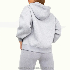 Sweat-shirt décontracté oversize en coton pour femme avec poches kangourou, logo et impression personnalisés, vêtement de détente à capuche - Product Image 4