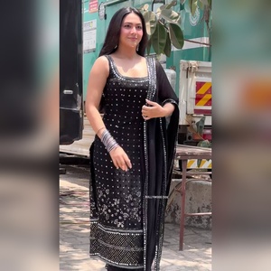 Fabricante mayorista de conjuntos de kurti de algodón de diseñador con trabajo de espejo real, traje de tres piezas para compradores al por mayor en tallas L XXL - Product Image 4