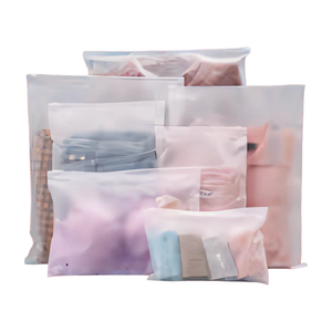 ถุงซิปล็อกใสโพลีใสพิมพ์ชื่อแบรนด์สำหรับเสื้อผ้าถุงพลาสติก - Product Image 1