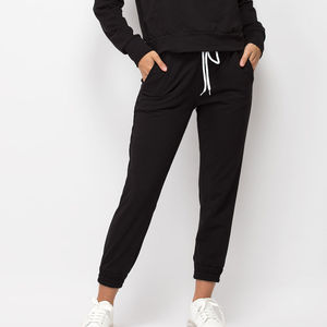Ensemble de survêtements d'hiver deux pièces personnalisé pour femmes 2025 Ensemble de jogging deux pièces de qualité supérieure pour femmes Survêtements OEM - Product Image 2