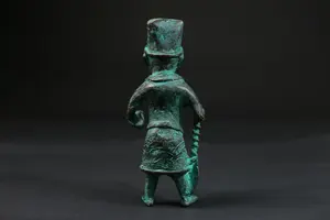 Suministro al por mayor de escultura de artefactos vintage de material de latón elegante para decoraciones de mesa de proveedor indio a los mejores precios - Product Image 4