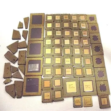 CPU Intel Pentium Pro Keramik-CPU-Prozessor Schrott mit Goldenen Stiften, Gold Oberfläche und Unterseite
