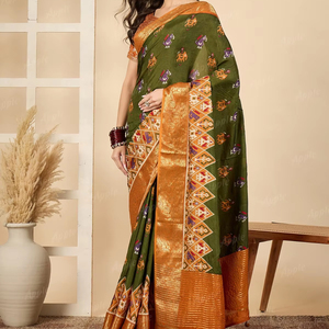 Patola sarees พิมพ์ลายโดลาเส้นใยวิสคอสสำหรับผู้หญิงที่สง่างามแบบดั้งเดิมที่สง่างามด้วยผ้าไหลลื่น - Product Image 1