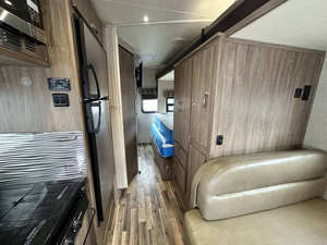 รถตู้ Sprinter 3500 ปี 2020 สภาพใหม่เอี่ยม - Product Image 6