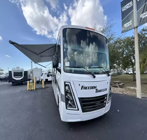 Autocaravana/Remolque de Viaje T-h-o-r A-c-e 30C Usado, Limpio, Modelo 2023-2024 - Product Image 4