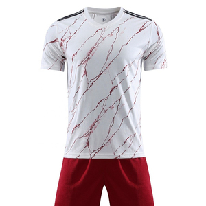 Camiseta de béisbol de botón completo personalizada de primera calidad, camiseta de sublimación transpirable de malla cosida negra/dorada para hombres, uniformes y ropa de Softbol - Product Image 3