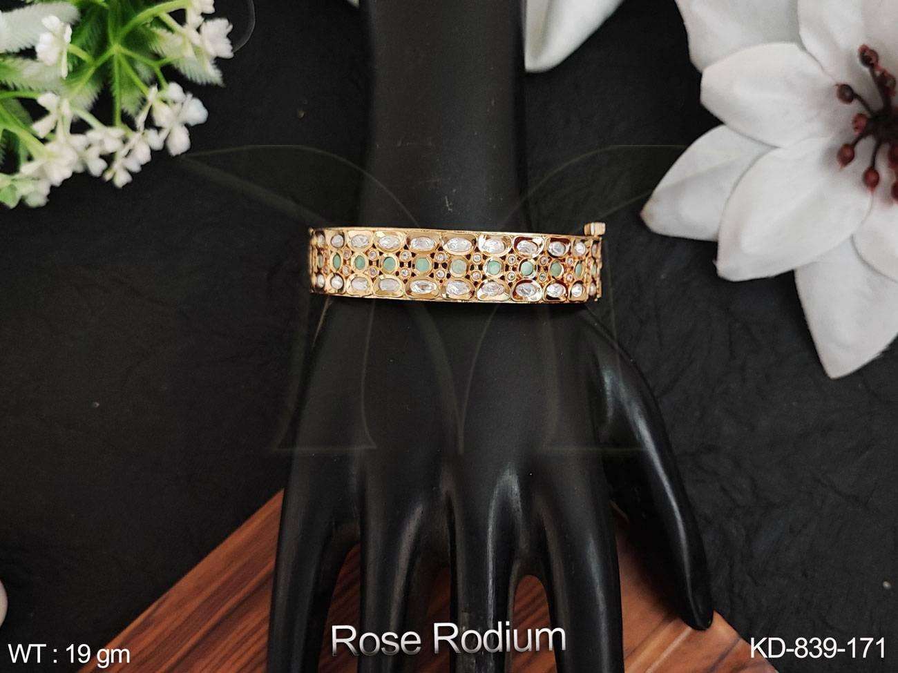 สีเขียวมิ้นท์