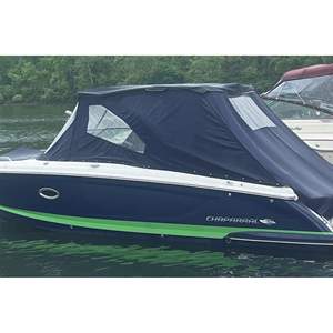 Chaparral Luxury 287 SSX Usado de 2018 con Motor Fuera de Borda MerCruiser de 4.3L, Tanque de Combustible de 105 Galones, Profundidad Máxima de 3.17 pies - Product Image 2