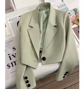 2025 dames laine col en v manteau simple bouton court Blazers poches solide motif mode femmes manteau non tissé méthode de tissage - Product Image 1